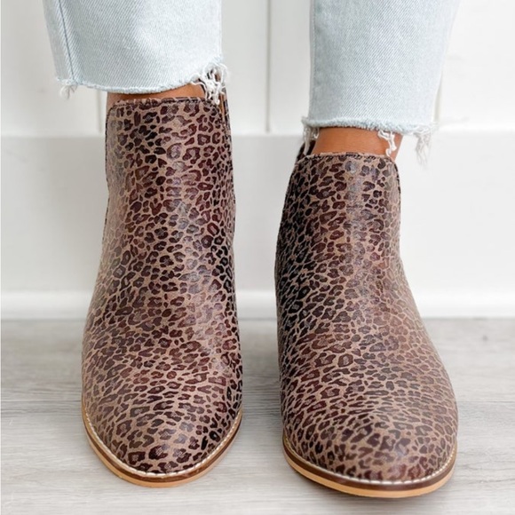 NWT Corky’s Leopard Print Booties size 8 - Picture 4 of 8